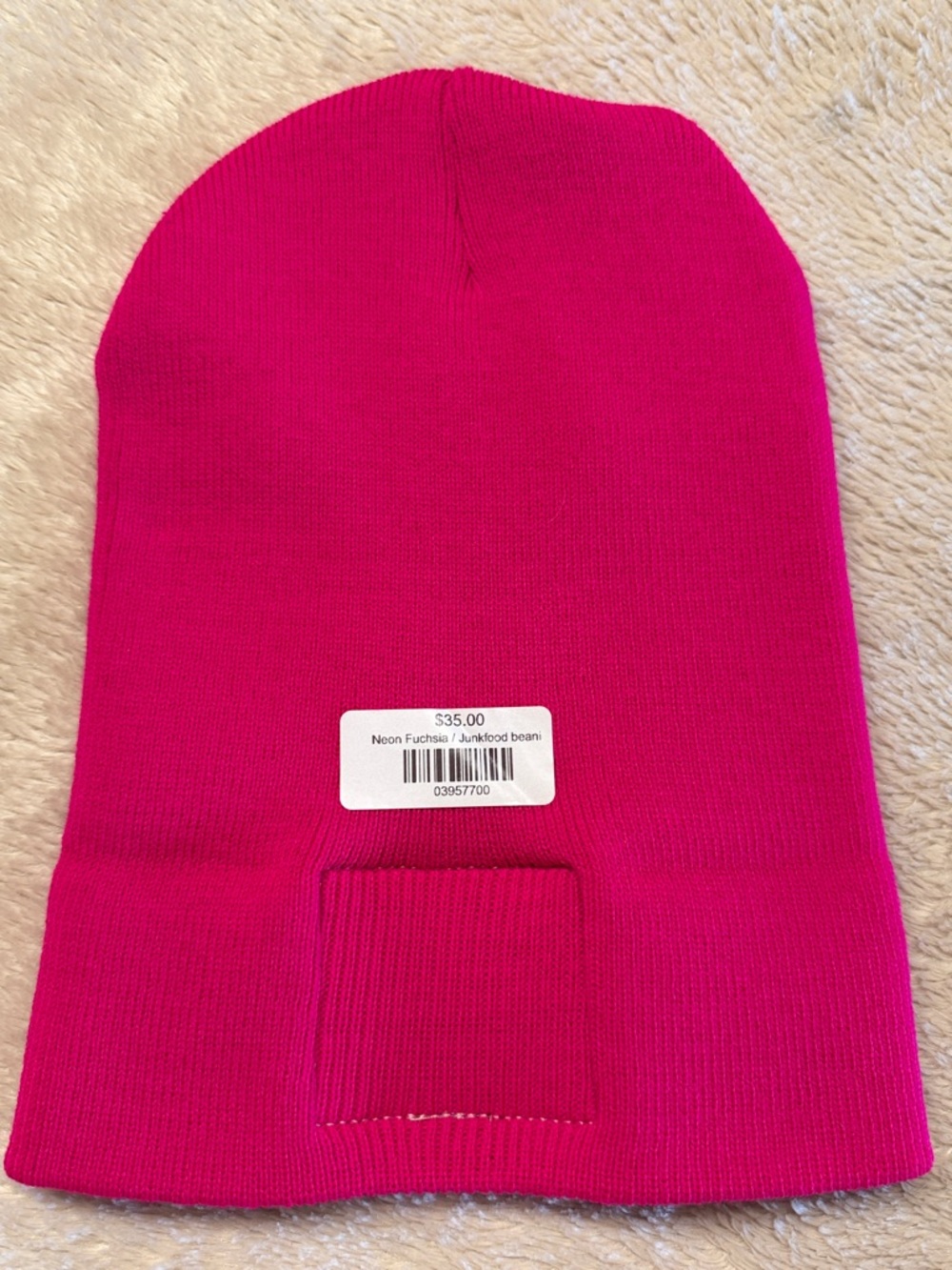 JUNK FOOD CLOTHING Bandits Raccoon
Beanie - Picture 6 of 8